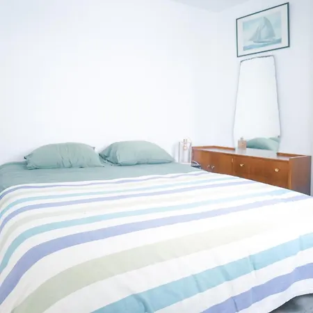 Appartement Face A La Baie Des Sables D'olonne - 4 A 6 Pers *